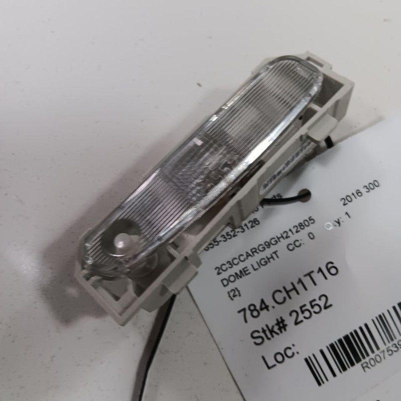 Chrysler 300 Dome Light Roof Lamp  2015 2016 2017 2018 2019 OEM