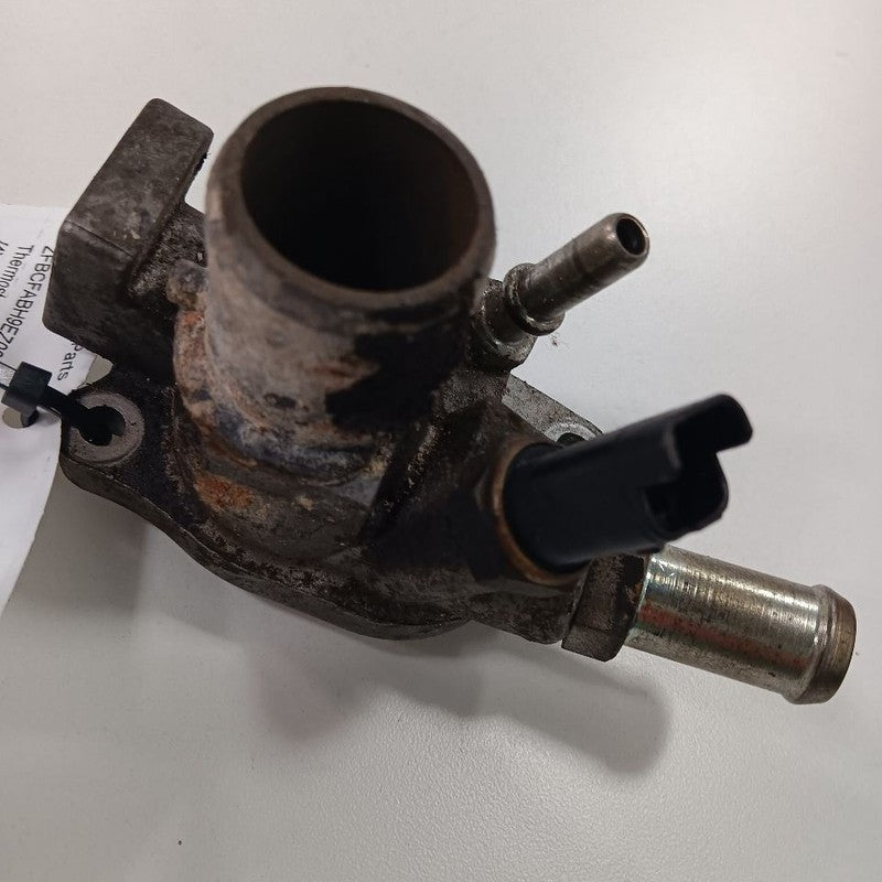 Fiat 500 Thermostat Housing Mount Bracket  2014 2015 2016 OEM