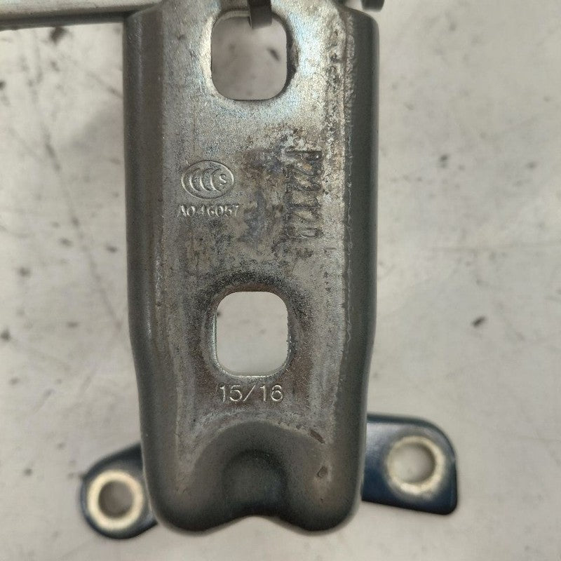Buick Encore GX Door Hinge Set Left Front Driver  2022 2023 2024 2025
