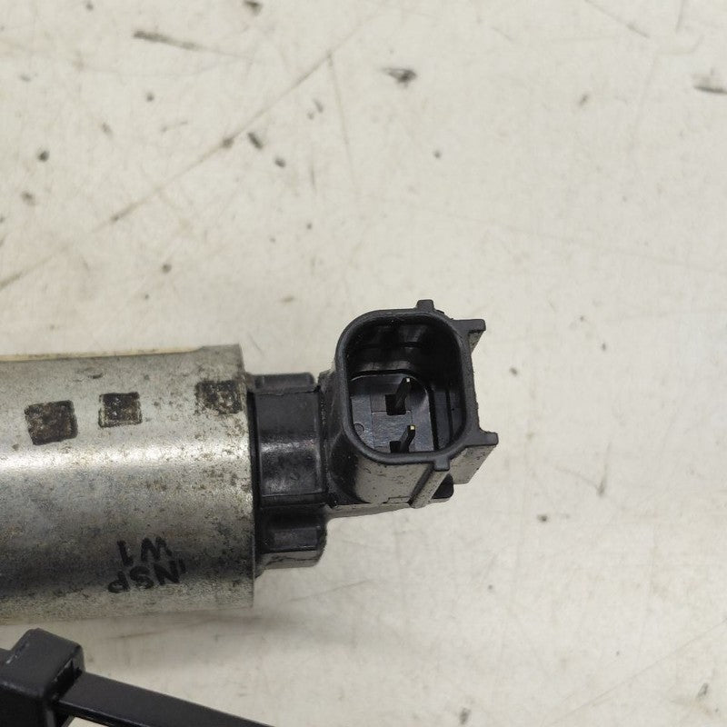 Honda CR-V Variable Timing Gear Oil Control Valve Solenoid Cylinder He