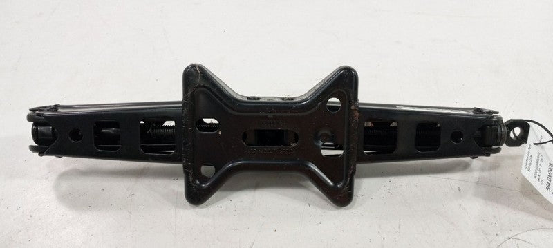 Saturn Vue Spare Tire Changing Jack 2008  OEM