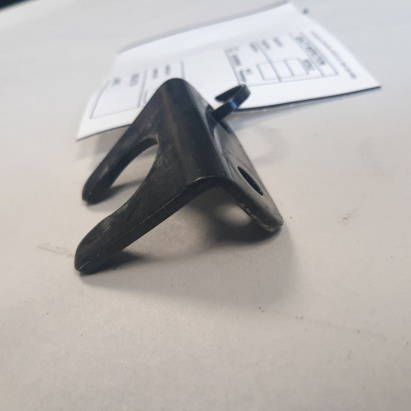 Nissan Versa Automatic Transmission Component Shifter Mount Bracket 20