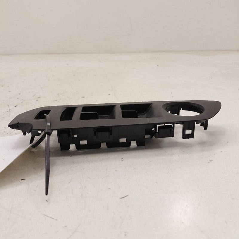 Chevy Trax Window Switch Bezel Trim Left Front 2022 2021