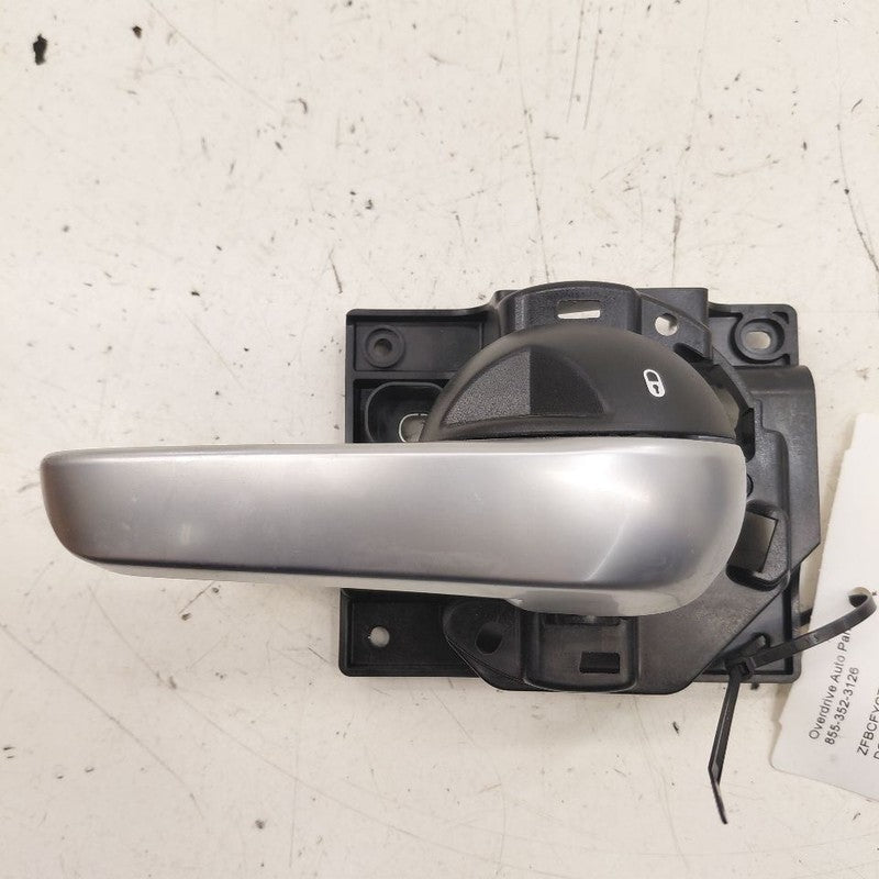 Fiat 500 X Model   Door Handle Right Passenger Rear Interior Inside  2
