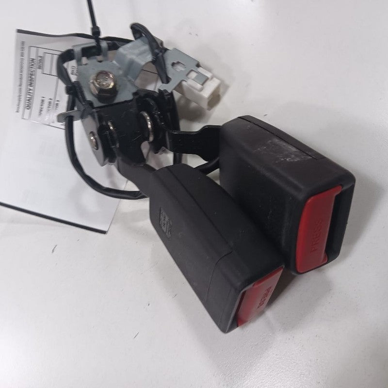 Mazda CX-5 Seat Belt Buckle Latch Right Passenger Rear Back  2023 2022 2021 2020