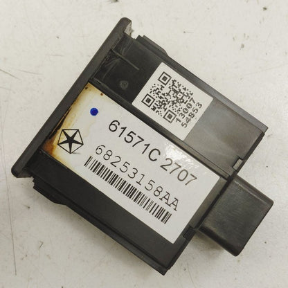 Chrysler 300 USB Plug In Hub Port  2017 2018 2019