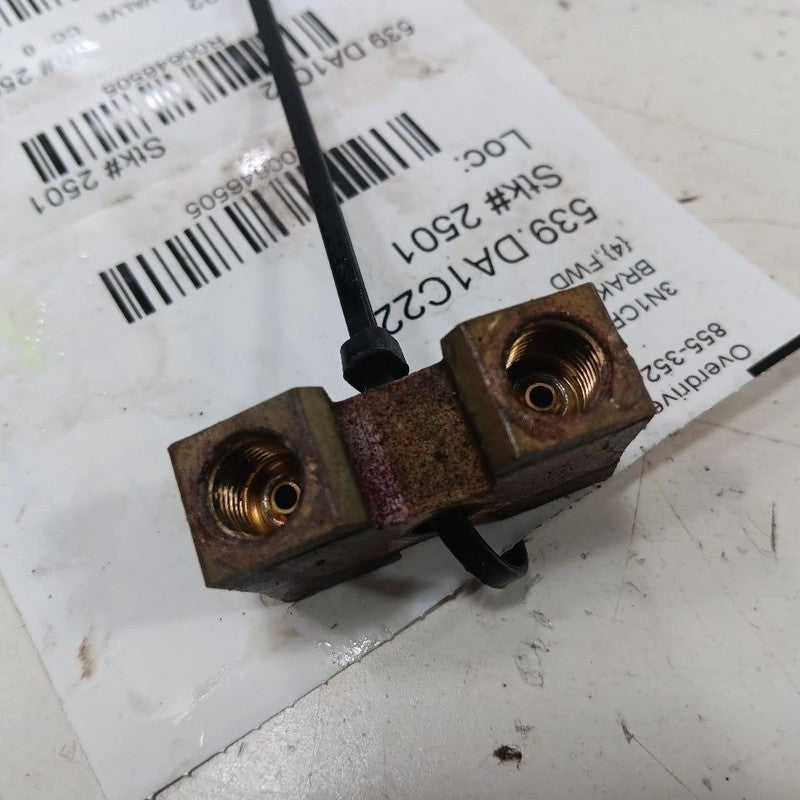 Nissan Kicks Brake Line Proportioning Valve Junction Splitter  2021 20