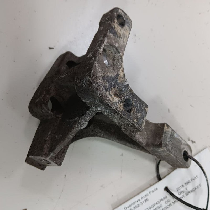Fiat 500 AC Compressor Mount Bracket  2016 2017 OEM