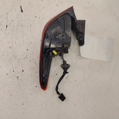 Driver Left Rear Tail Light Brake Lamp Incandescent Fits 18-21 Hyundai