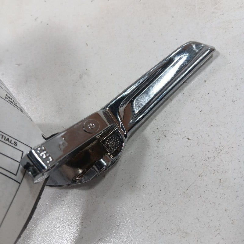 Buick Encore Door Handle Left Driver Front Interior Inside  2022 2021 2020 2019 