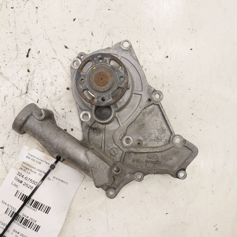 Coolant Water Pump Fits 16-18 Kia Sedona