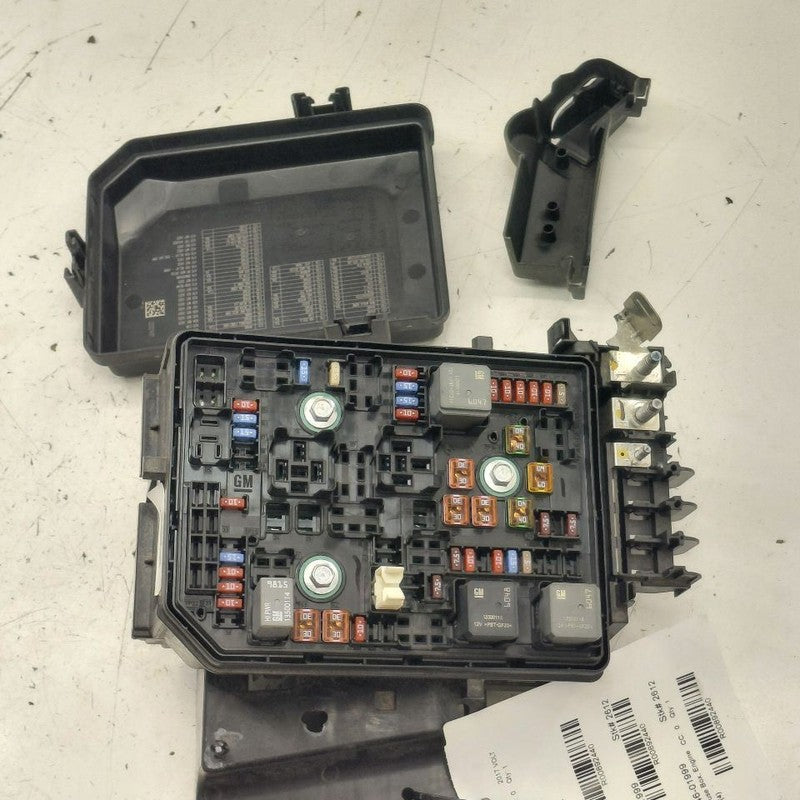 Fuse Box Engine Fits 16-18 Chevy Volt