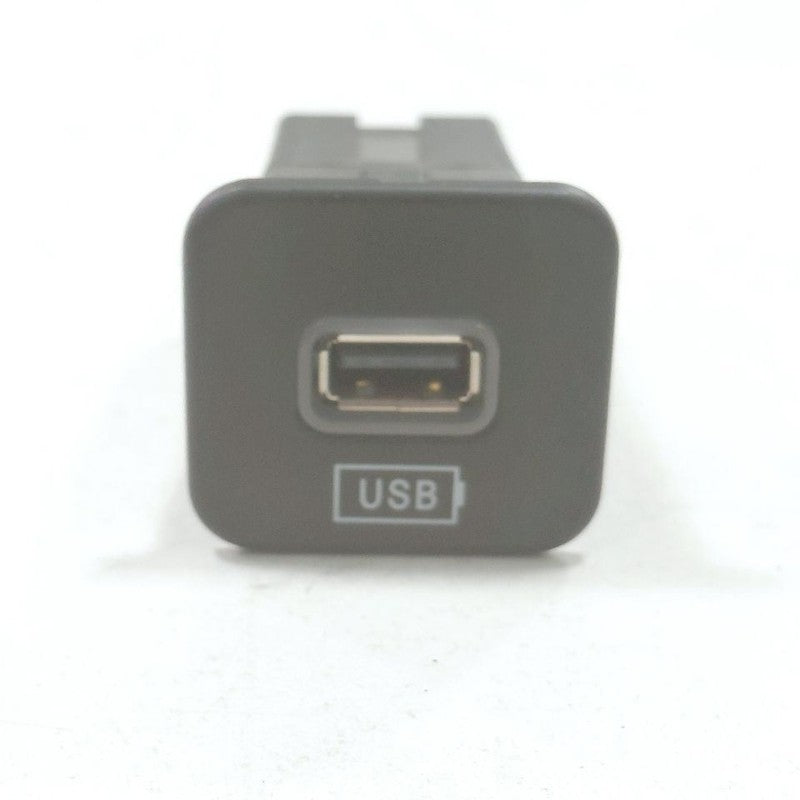 Jeep Compass USB Plug In Hub Port  2025 2024 2023 OEM