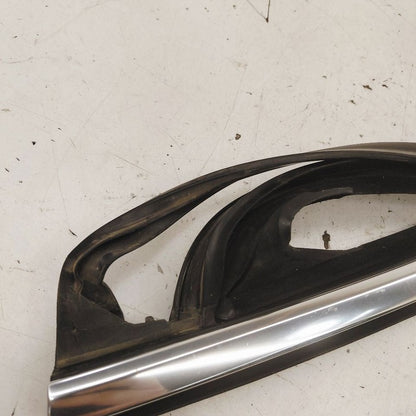 Cadillac XTS Door Glass Window Seal Rubber Left Driver Front      2016