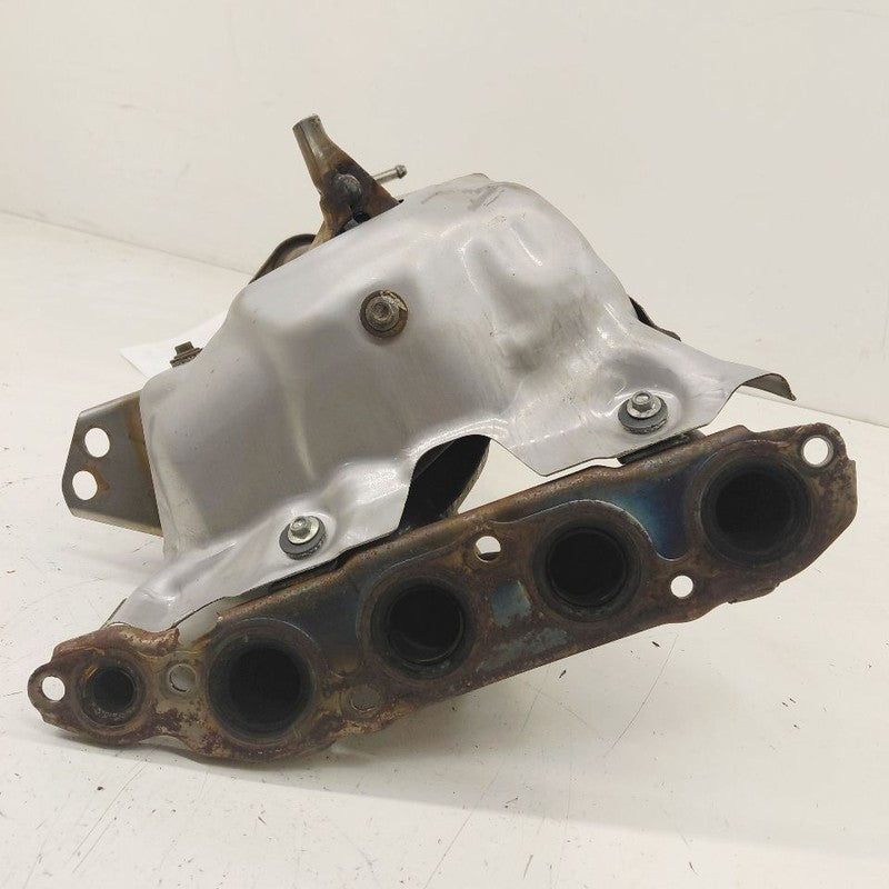 Exhaust Manifold Naturally Aspirated Fits 23 Mazda 3