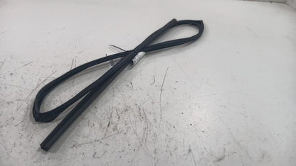Subaru Impreza Door Glass Window Seal Rubber Right Passenger Front  20