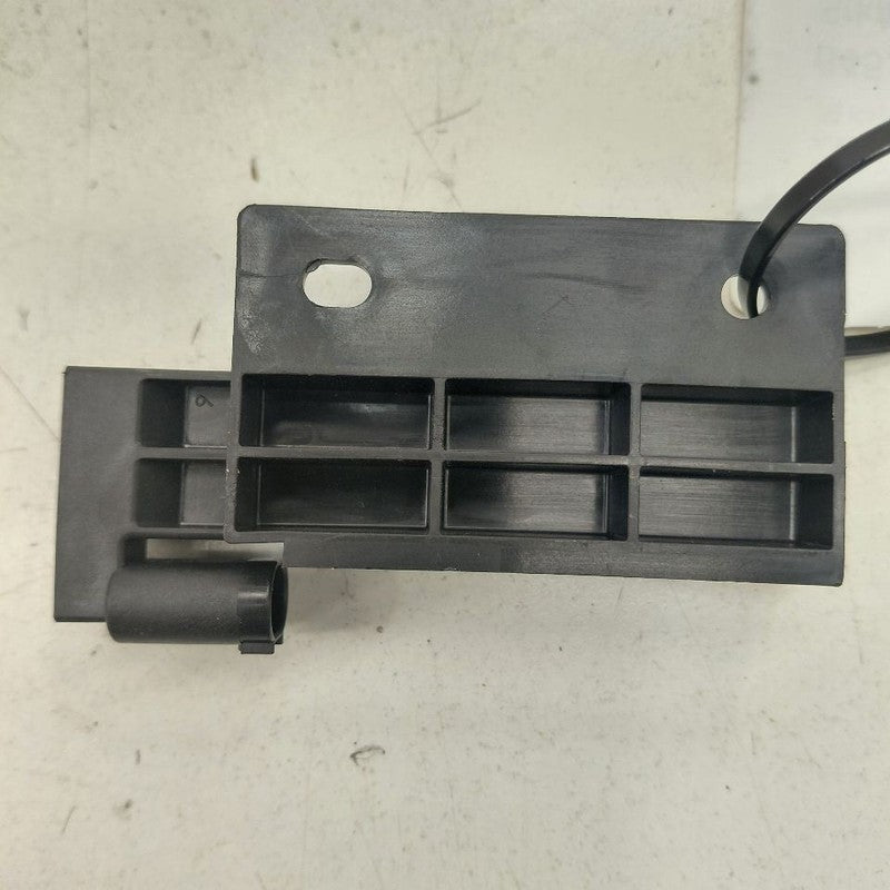 Chrysler 300 Keyless Entry Antenna Module {68067753AA} 2017 2018 2019