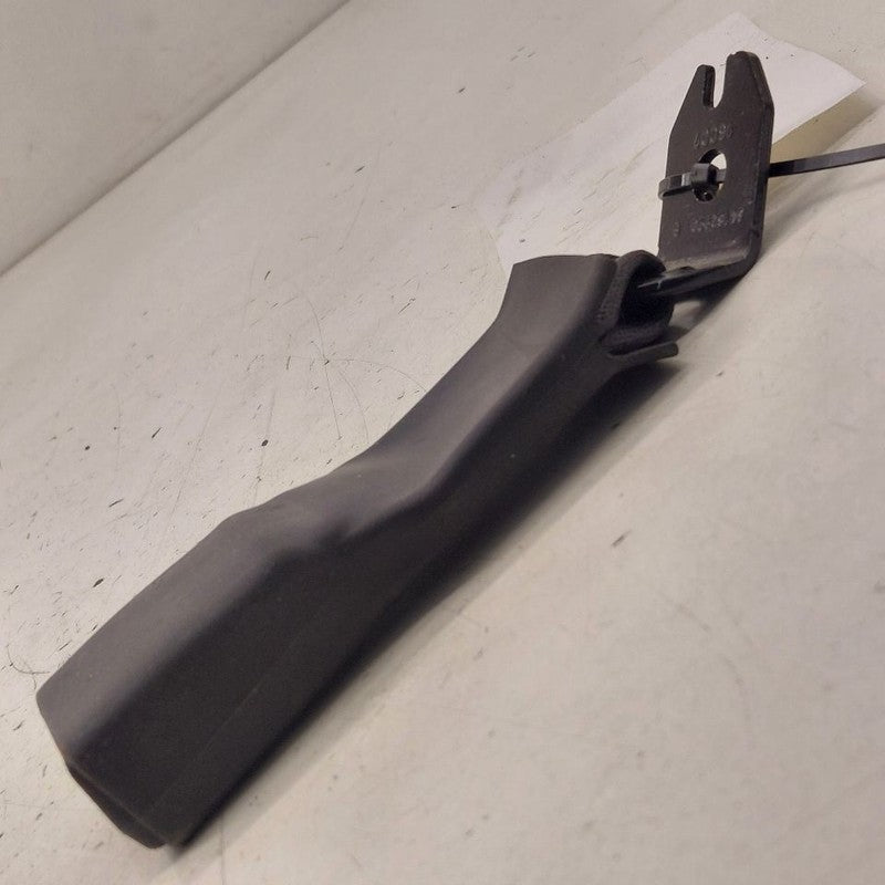 Chevy Volt Seat Belt Buckle Latch Right Passenger Rear Back  2016 2017