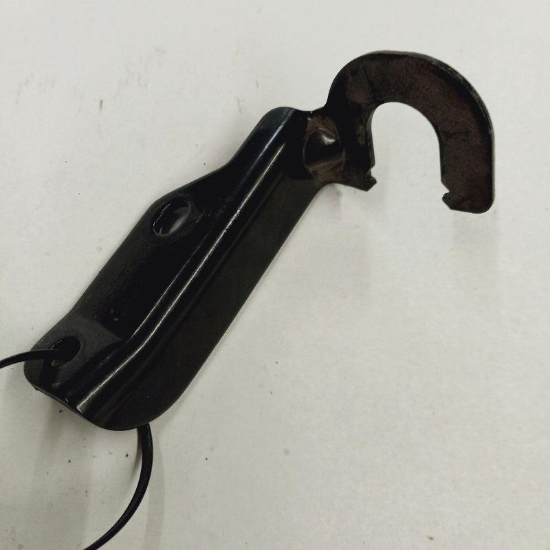 Chevy Volt Transmission Range Selctor Cable Lever Bracket {23207480} 2