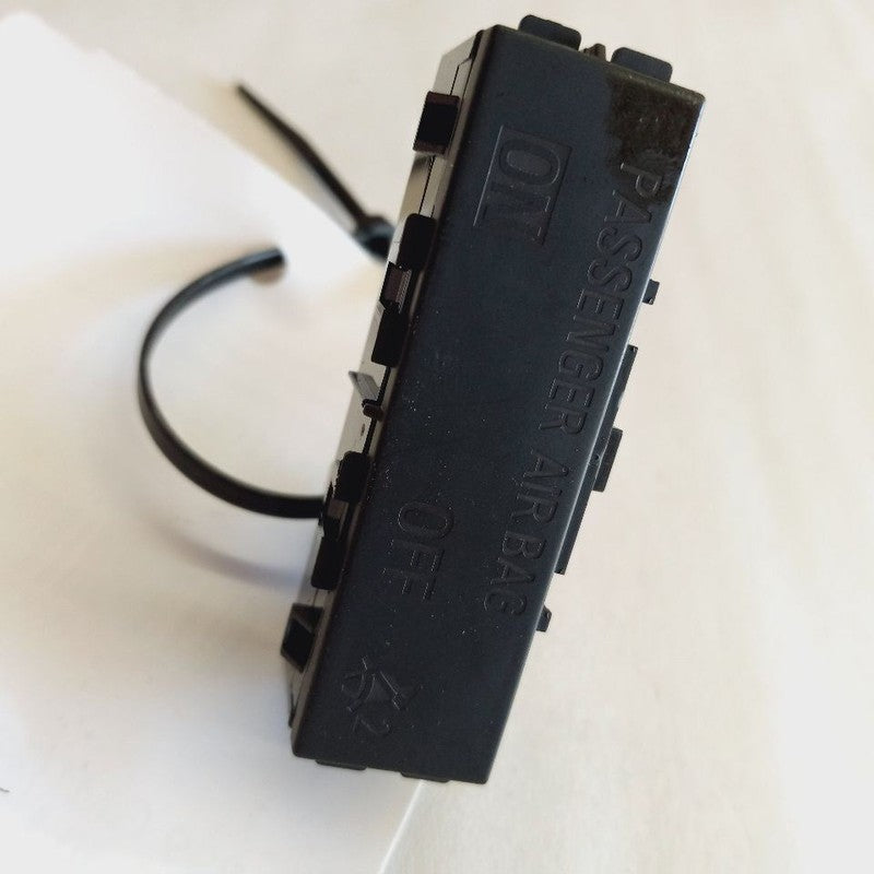 Chevy Trax Passenger Bag Light {42527640} 2022 2021