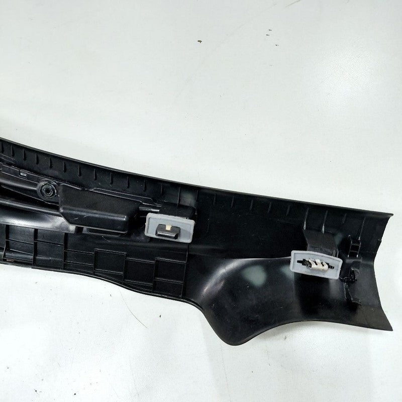 Chrysler 300 Sill Trim Plate Door Jam Threshold Right Passenger Rear  