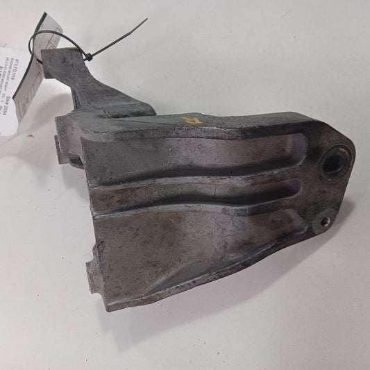 Ford Mustang 2.3 Engine Motor Mount Bracket Right Passenger  2015 2016 2017