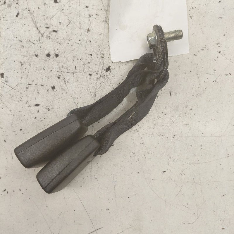 Nissan Versa Seat Belt Buckle Latch Right Passenger Rear Back  2019 20