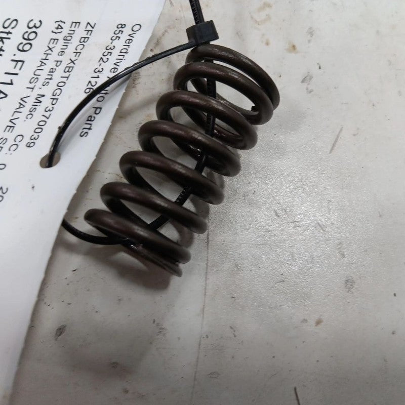 FIAT 500 2.4 Exhaust Valve Spring  2017 2016 OEM