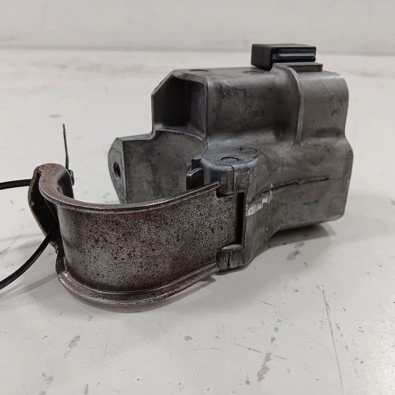 Subaru Legacy Outback Ignition Lock { 45020-02-9 } 2015 2016 2017 OEM