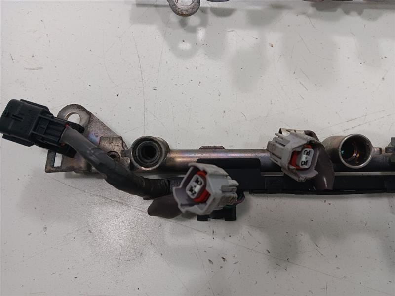 Infiniti Q50 Fuel Rail Injection Injector Mount Bar 2014 2015 2016 OEM