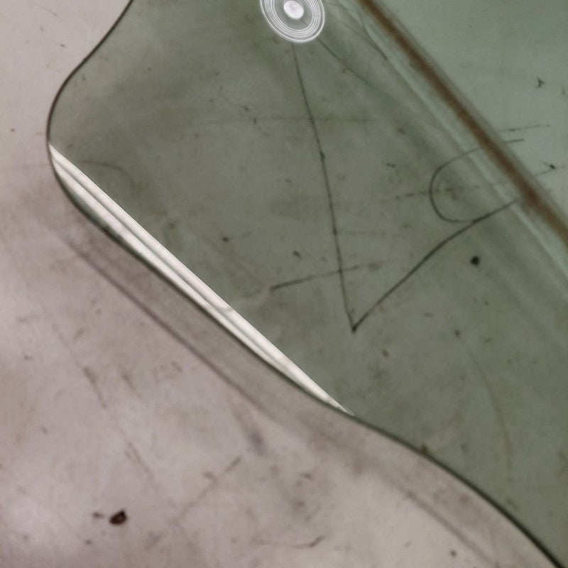 Passenger Right Front Door Glass Window US Built VIN 5 1st Dgit 16-20 