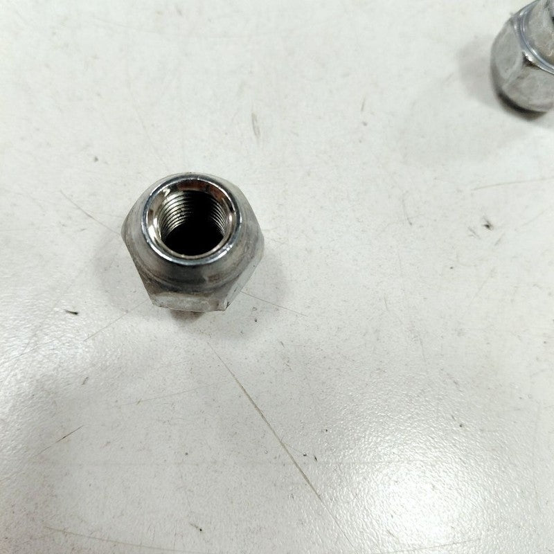 Hyundai Sonata Lug Nut Set  2017 2016 2015 OEM
