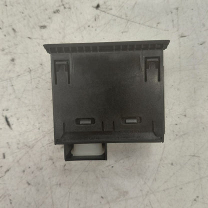 Nissan Rogue USB Plug In Hub Port  2021 2022 2023