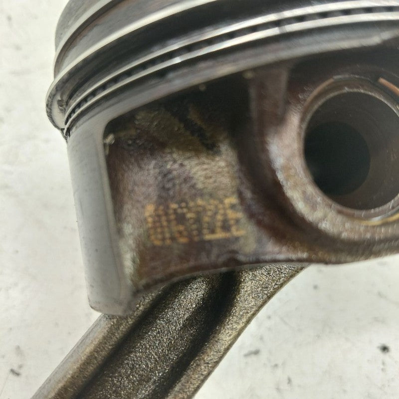 Volvo S60 Single Piston With Connecting Rod   2.0 2018 2017 2016