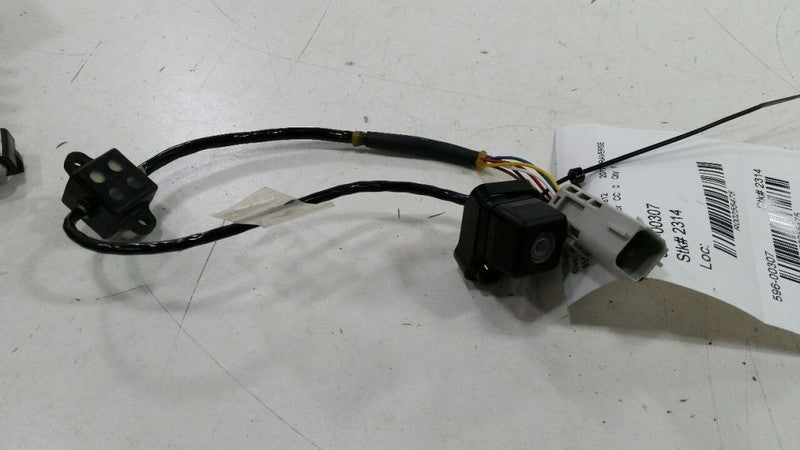 Camera In Liftgate Opt UVC Fits 09-12 TRAVERSE OEM