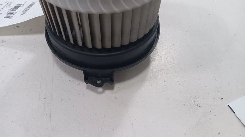 Blower Motor Fits 14-20 CHEROKEE OEM