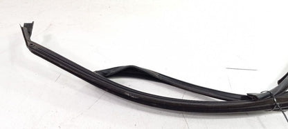 Kia Sorento Door Glass Window Seal Rubber Right Passenger Front 2016 2