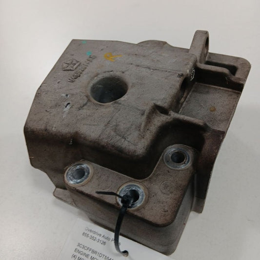 Fiat 500 Engine Motor Mount Bracket Right Passenger  2012 2013 2014 2015