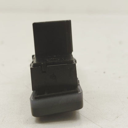 Cadillac XTS Hazard Switch 4 Way Flasher Button      2016 2017 2018