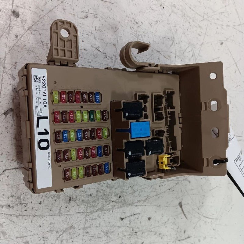 Legacy Outback Cabin Fuse Box Interior Inner Under Dash  2015 2016 201