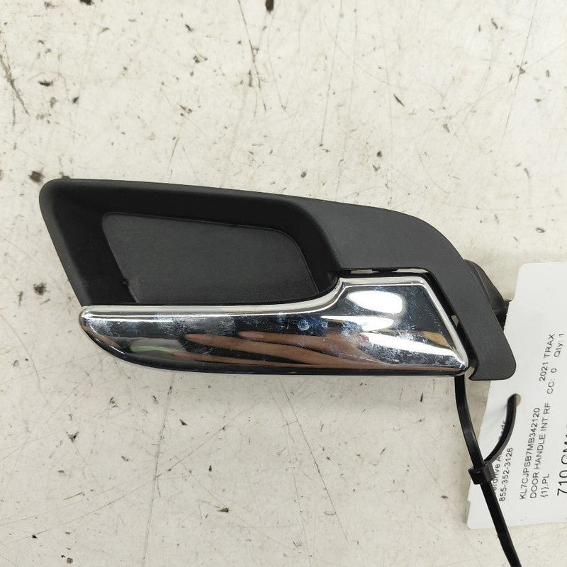Chevy Trax Door Handle Right Passenger Front Interior Inside  2022 202