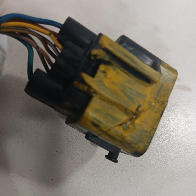Fuse Box Engine AWD Fits 16-18 Kia Sorento  OEM