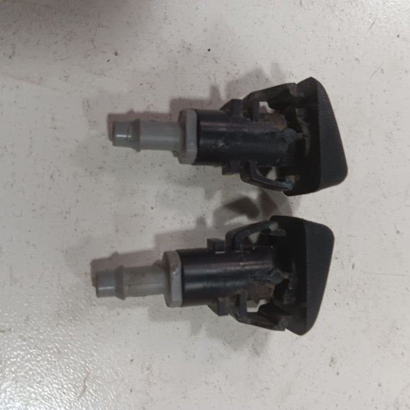 Chevy Trailblazer Windshield Wiper Washer Fluid Hood Sprayer Nozzles  