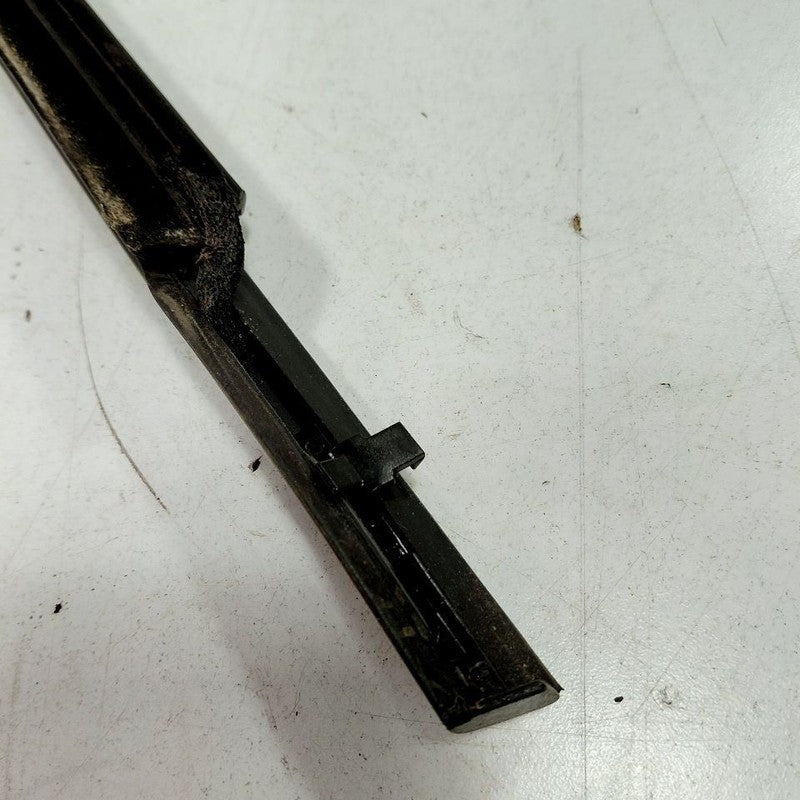 Hyundai Elantra Door Glass Window Weather Strip Trim Rear Right Passen