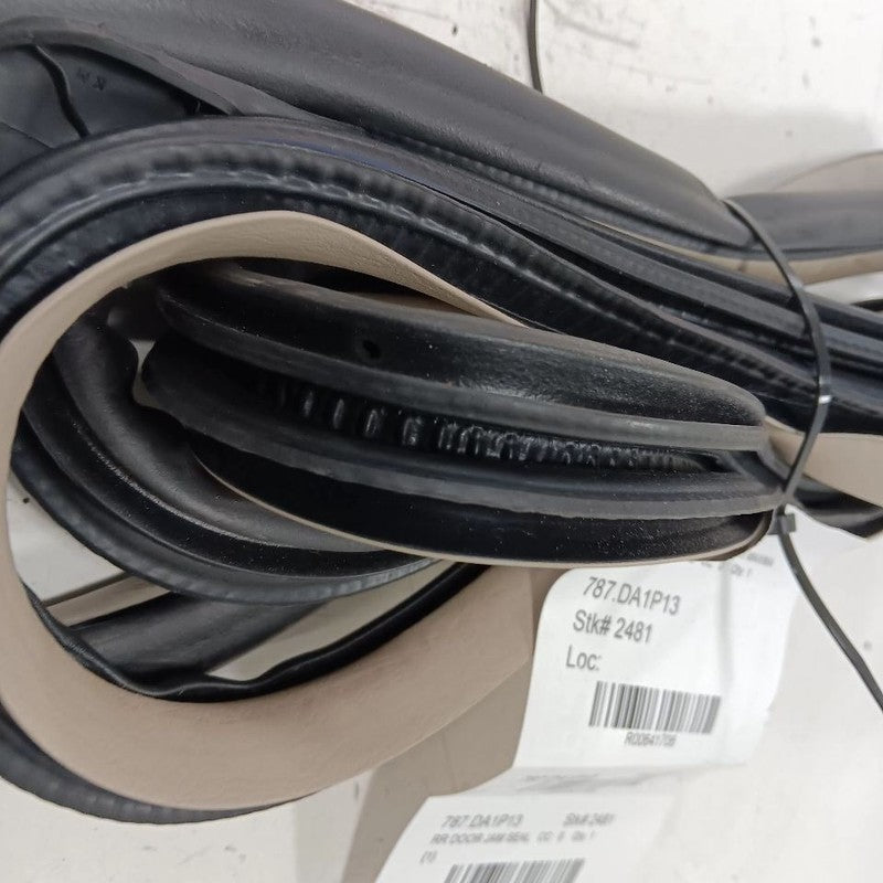 Nissan Maxima On Body Door Jamb Seal Rear Right Passenger Back 2014 2013 2012 11