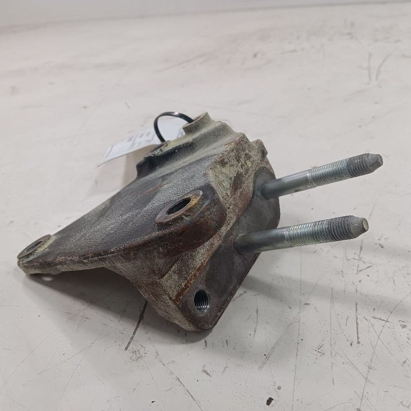 Outlander Sport Engine Motor Mount Bracket Right Passenger  2019 2020 