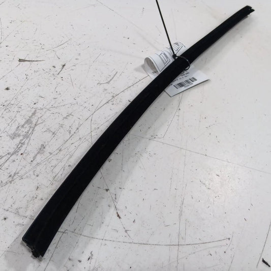 Hyundai Accent Left Rear Weather Strip Interior 2014 2015 2016 2016 2017