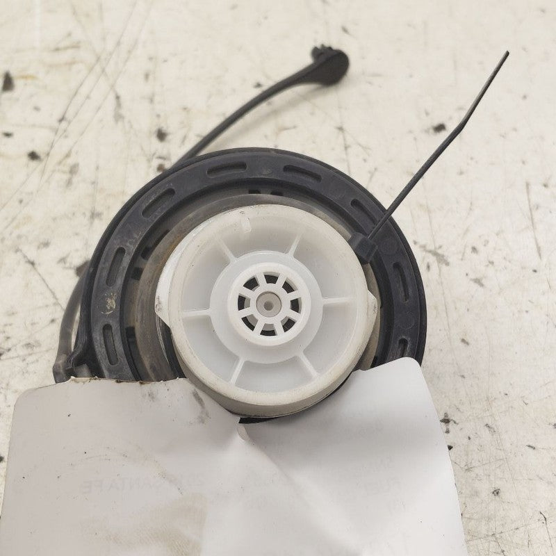 Hyundai Santa Fe Gas Tank Fuel Cap  2019 2020