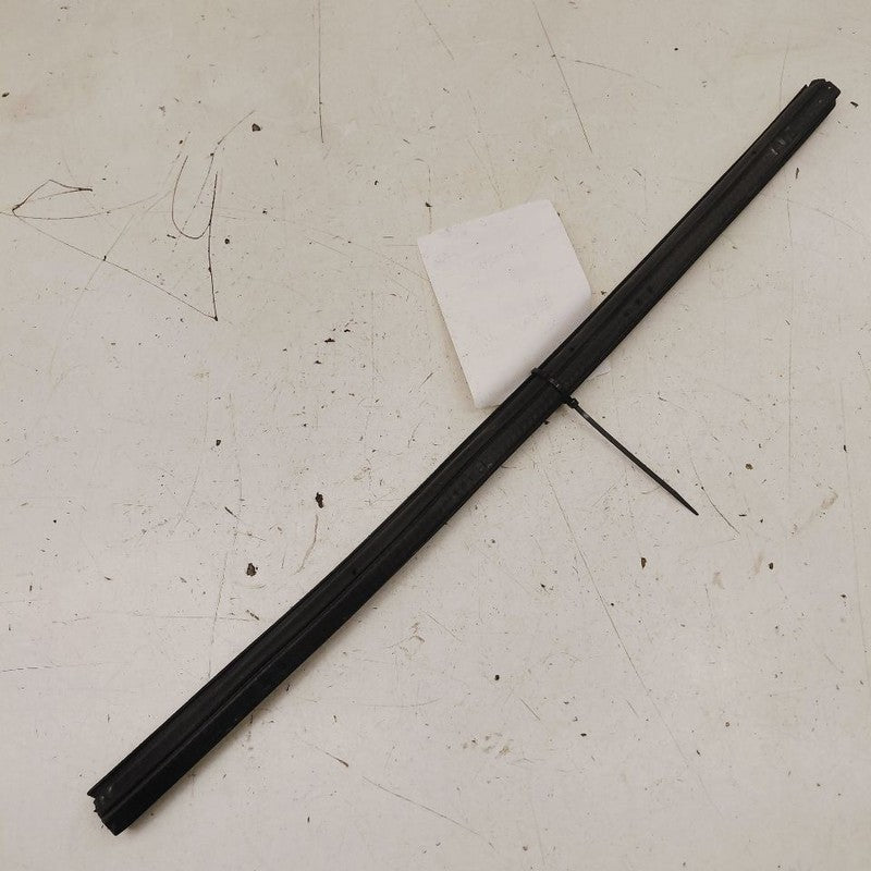 Cadillac XTS Right Rear Weather Strip Interior      2016 2017 2018