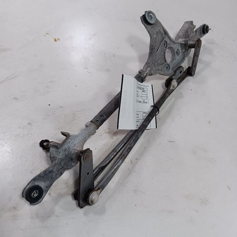 Windshield Wiper Transmission Fits 16-23 Chevy Malibu OEM